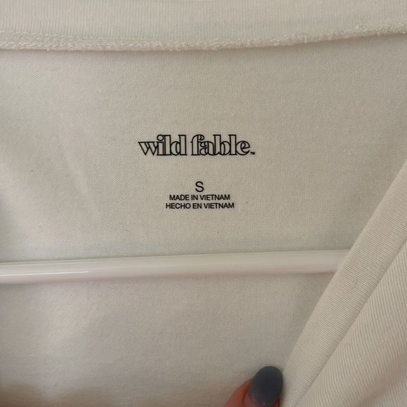 💙Wild fable white cropped top - Picture 2 of 3